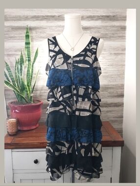 Kensie Tiered Ruffle Mini Dress womens size small